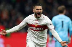 爱游戏 - 斯图加特发布备战花絮，加时末段止住颓势，全明星赛任务艰巨，更衣室氛围转暖